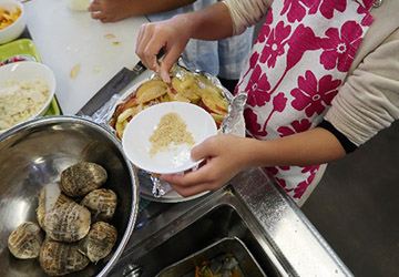 料理体験教室「野菜ソムリエとおいしく学ぼう」開催(2)