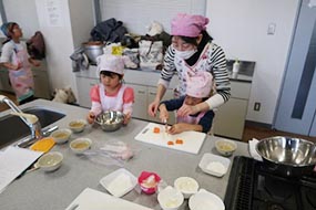 「県産野菜を使って作ろう！親子パン教室」のご紹介(5)